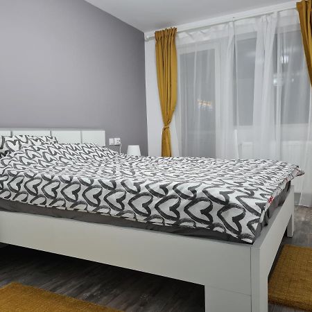 Apartament Terra Targoviste Exterior photo
