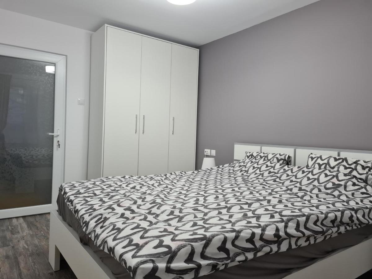 Apartament Terra Targoviste Exterior photo
